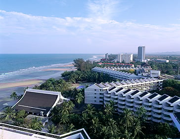 Holiday Inn Regent Beach 01